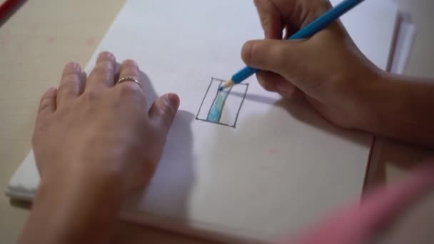 Preschooler draws flags. Teenager draw country flag before euro 2021. Russian flag. — Stock Video