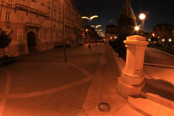gece Şehir Meydanı
