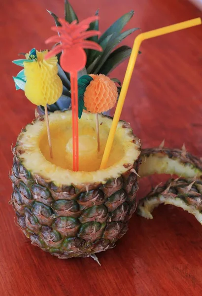 Süslü ananas.