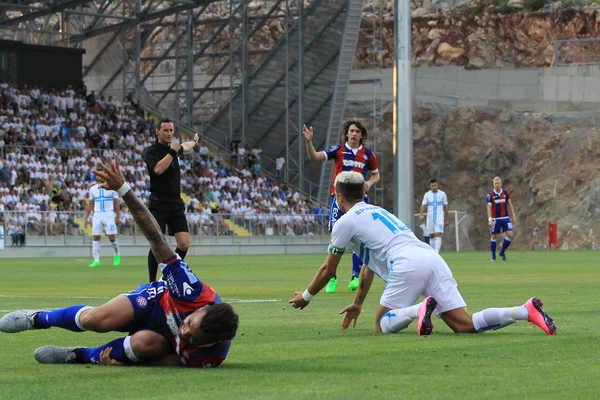 Futbol sert faul