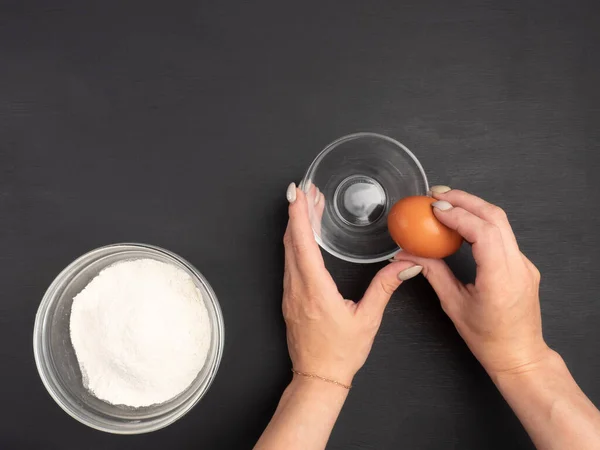 Pastry Creation Process Young Girl Breaks Egg Transparent Bowl Flour — Stock Photo, Image