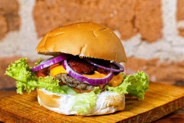 Delicious Handmade Hamburger Sandwich Bacon Yellow Cheese Tomato Green Salad — Stock Photo, Image