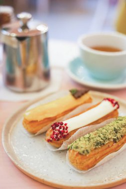 Şehirdeki kahvaltı.