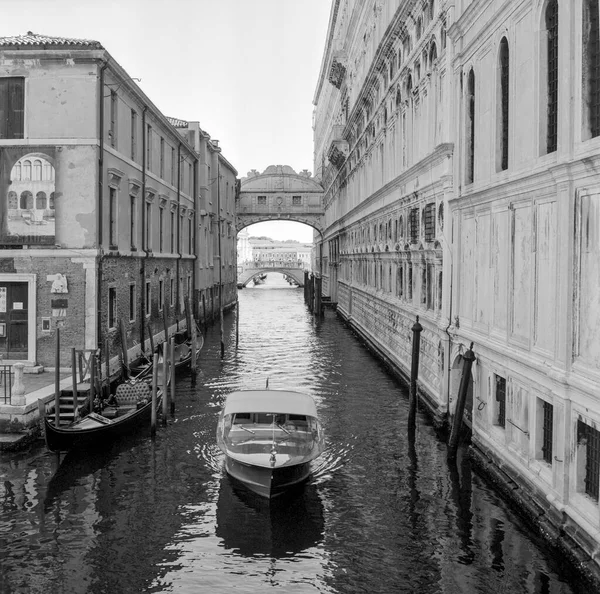 Bridge Sighs Sommerdag Venezia Filmet Med Svart Hvit Analog Filmteknikk – stockfoto