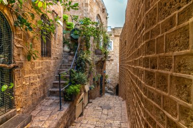 Sabahın erken saatlerinde İsrail 'de Jaffa' nın dar sokakları