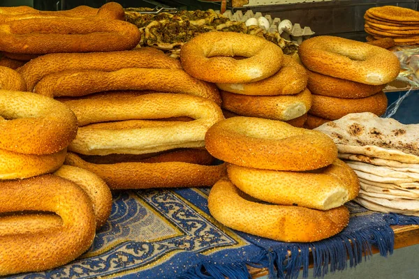 Panecillos Pitas Árabes Frescos Sabrosos Venta Tradicional Jerusalem Shuk Mercado — Foto de Stock