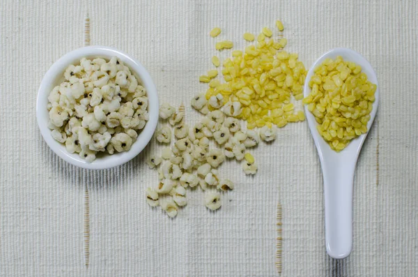 Mung fasulye ve iş 's boncuklar gözyaşları