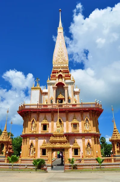 Buddhistisk tempel og pagode i Thailand – stockfoto