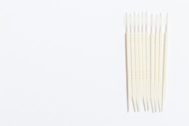 Sözlü aygıt: Beyaz Kağıt arka plan üzerinde kürdan