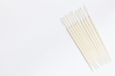 Sözlü aygıt: Beyaz Kağıt arka plan üzerinde kürdan