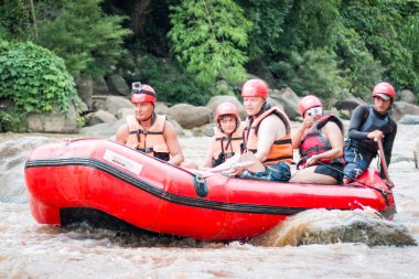 Maetang river rapids üzerinde 15 Haziran 2016 üzerinde rafting Whitewater