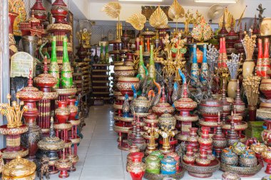 Baan Tawai Köyü geleneksel el sanatları alanının Kuzey Tayland merkezi olmuştur