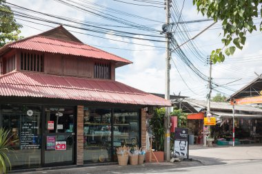 Baan Tawai Köyü geleneksel el sanatları alanının Kuzey Tayland merkezi olmuştur