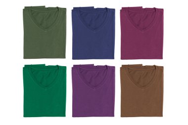 V-yaka T-shirt beyaz arka plan üzerinde izole 