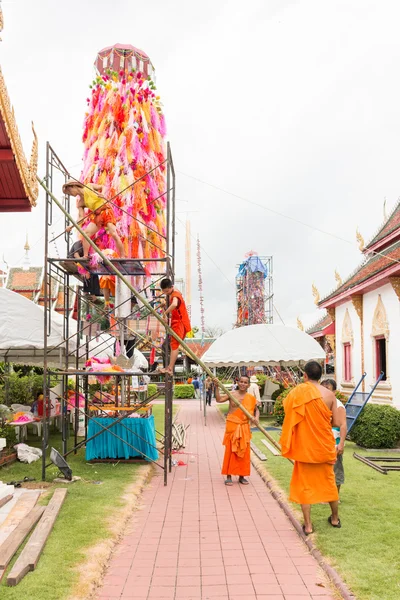 Slakpat Lanna tradition at Wat Phra That Hariphunchai — Stock Photo, Image