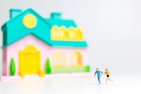 Miniature People Couple Running House Together Healthy Lifestyle Concept — Stock Photo, Image