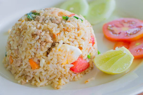Huevo salado arroz frito con cerdo — Foto de Stock