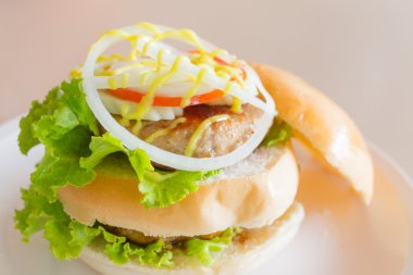 Hamburger domuz kadar yakın 