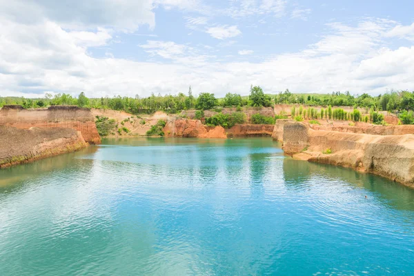 Büyük Kanyon chiang mai, taş ocağı gölet Chian gölde yüzmek için