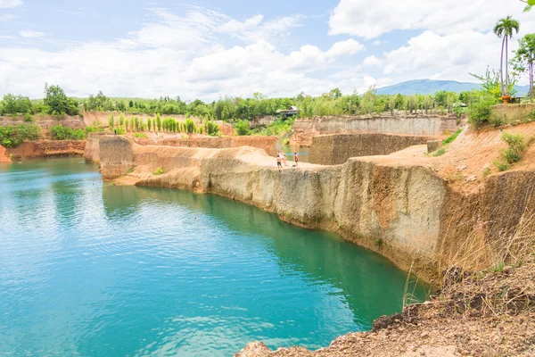 Büyük Kanyon chiang mai, taş ocağı gölet Chian gölde yüzmek için