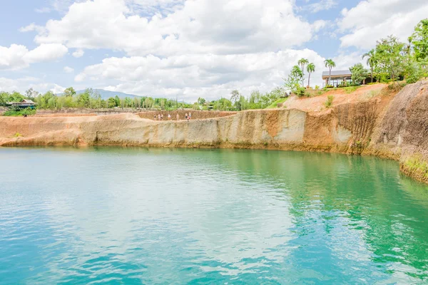 Grand canyon chiang mai, steengroeve vijver voor zwemmen meer op Chian — Stockfoto