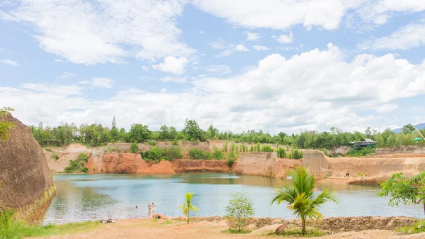 Grand canyon chiang mai, cantera estanque para nadar lago en Chian — Foto de Stock