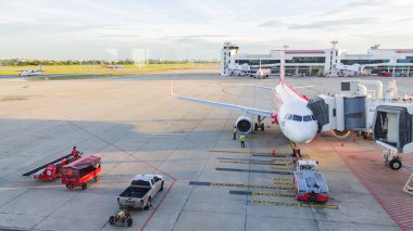 22 Ağustos 2015 tarihinde Don Mueang Uluslararası Havaalanı'nda uçak Ben