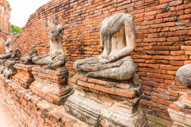 Wat Chaiwatthanaram Ayutthaya, Tayland eski Buda heykeli