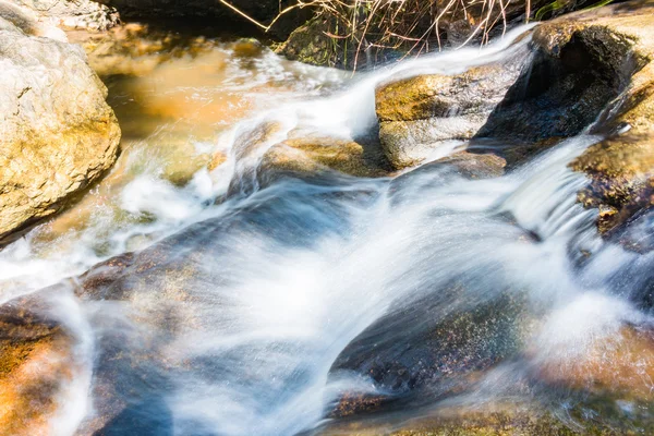 Huay Kaew vattenfall, Chiang mai provinsen, Thailand. — Stockfoto