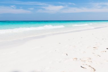 Güzel beyaz beach adlı Ta chai Island, Tayland