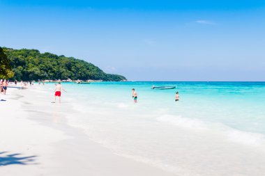 Koh Tachai dünya ünlü Similan Adaları'ndaki bir adadır