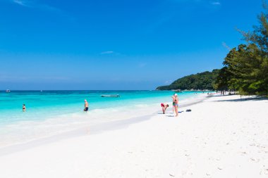 Koh Tachai dünya ünlü Similan Adaları'ndaki bir adadır