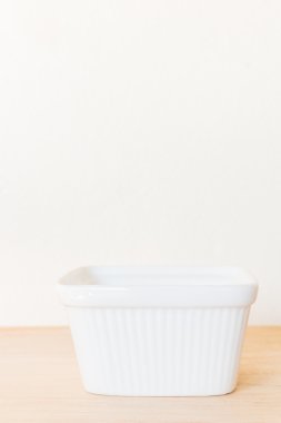 Rustik ahşap arka plan boş kase