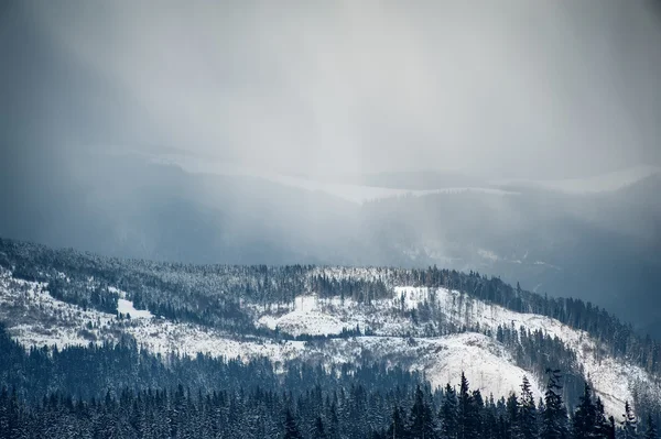 山の眺め 自然の冬の背景 — ストック写真