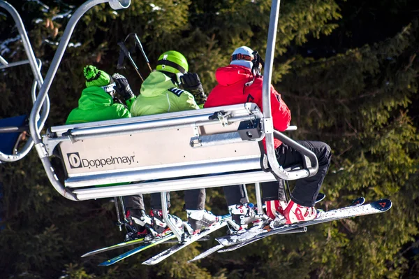 Bansko Bulgaristan Ocak 2016 Kayak Merkezinde Kayak Yapanlar — Stok fotoğraf