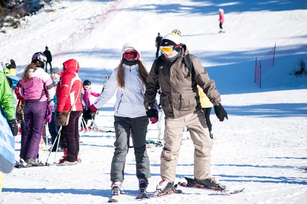 Bansko Bulgria 2016 Lyžaři Lyžařském Letovisku — Stock fotografie