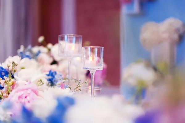 Bröllop dekorationer med blommor — Stockfoto