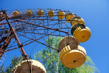 Lunaparkta dönme dolap. Çernobil ve Nükleer Santral yakınlarındaki en ünlü hayalet kasaba Pripyat. Yasak bölge. Ukrayna.