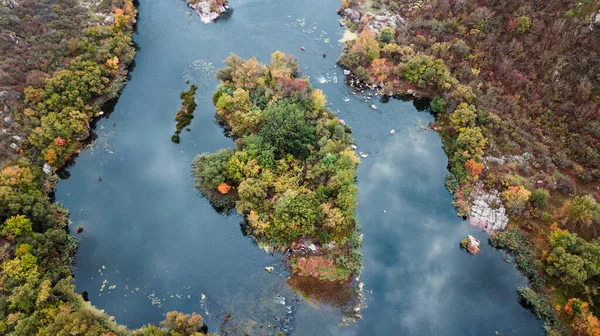 Amazing Aerial View Foggy Morning River Colorful Trees Drone Shot — Stock Photo, Image