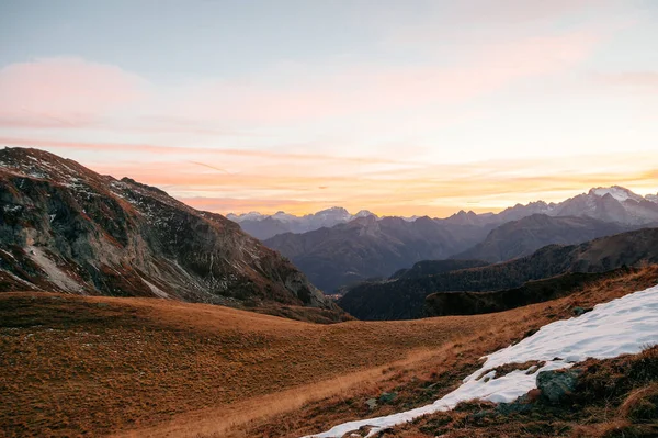 Vacker Gyllene Höst Bergen Naturlig Bakgrund Dolomiterna Alperna Italien Höst — Stockfoto