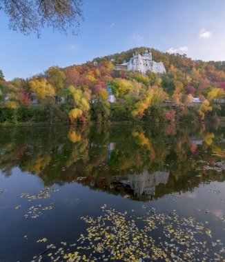 sonbahar manzarası, svyatogorsk Kilisesi, donetsk region, Ukrayna