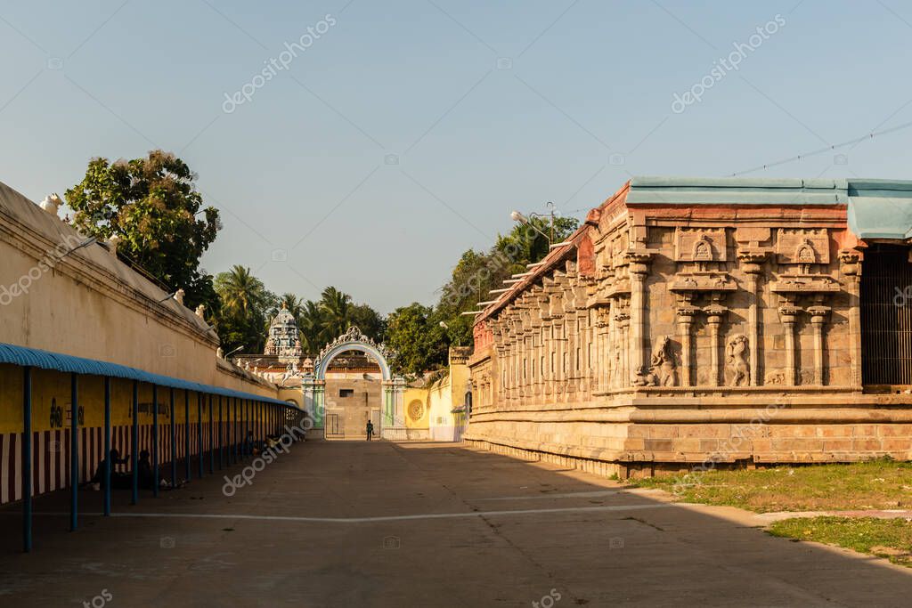 Kumbakonam, Tamil Nadu, India Febrero 2020 El patio de un antiguo