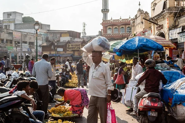Mysuru Karnataka India January 2019 고객들 판매업자들 마이소르 북적이는 데바라자 — 스톡 사진