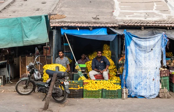 Mysuru Karnataka India January 2019 인도의 상인들 마이소르 시장에 가게에서 — 스톡 사진