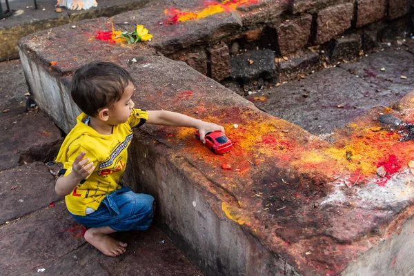 Mysuru Karnataka India January 2019 Young Indian Boy Playing Toy — Stock Photo, Image