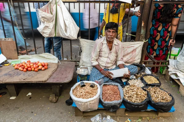 Bangalore Karnataka India January 2019 벵골루 지역의 오솔길에서 향신료를 판매하는 — 스톡 사진