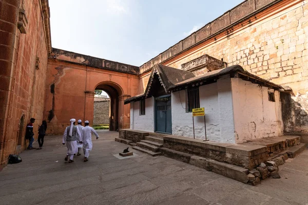 Bangalore Karnataka India January 2019 Туристи Стародавньому Форті Бенґалуру Старому — стокове фото