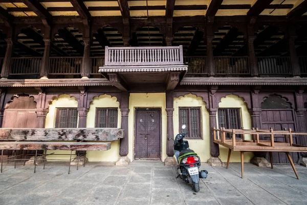 班加罗尔 印度卡纳塔克邦 2019年1月 提普苏丹夏季宫殿的外部立面 在班加鲁市有华丽的木制家具 — 图库照片