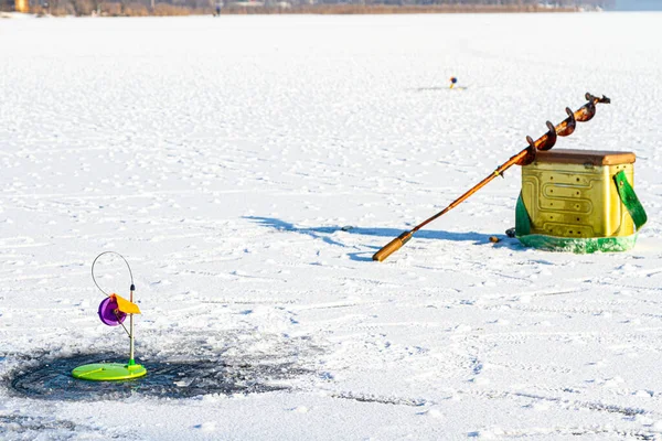 Canne Pêche Pour Pêche Hiver Sur Surface Glace Enneigée — Photo