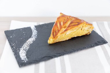 Aydınlanma sırasında Galette des Rois